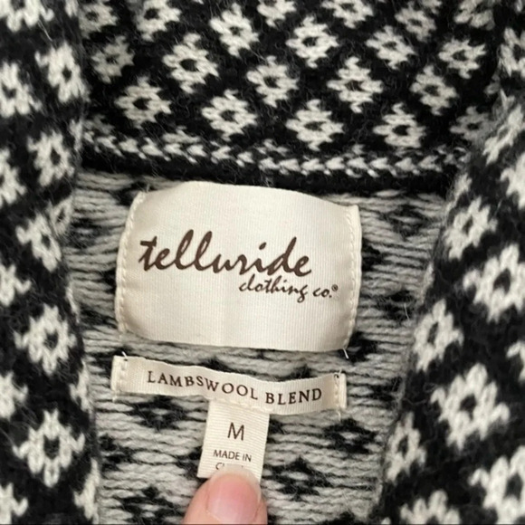 Telluride Clothing Lambswool Cardigan Holiday Snow Flakes - Picture 6 of 6